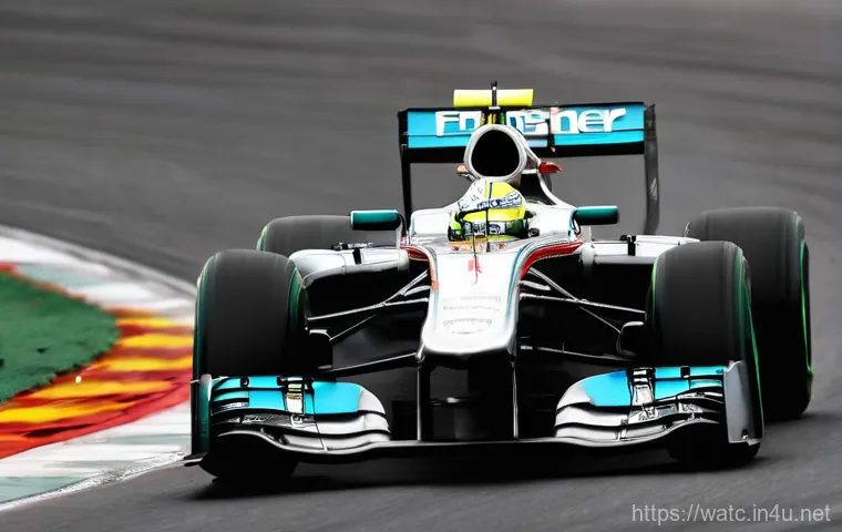 태그호이어 포뮬러1 모델 비교 - **Dynamic F1 Race Scene with TAG Heuer Formula 1 Watch:** A thrilling, action-packed close-up shot o...